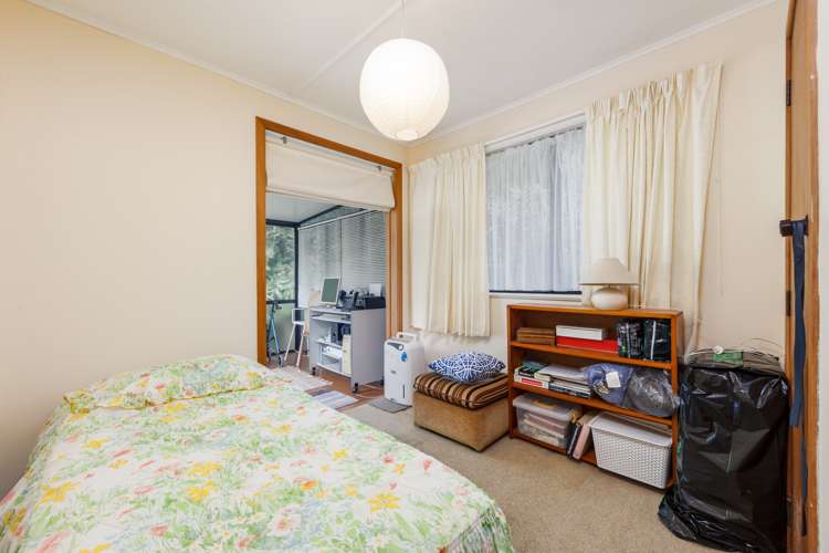 48 Derwent Crescent Titirangi_12