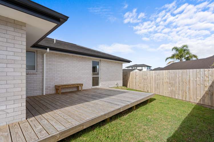 15 Ocean View Rise Ruakaka_8