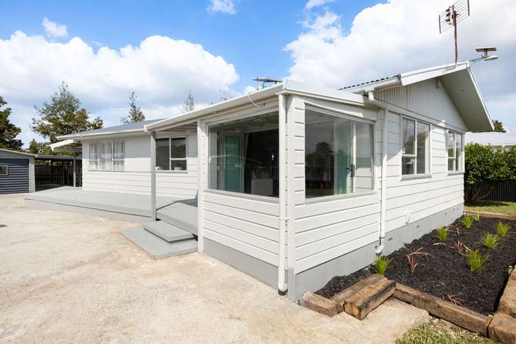 53 Karen Crescent Dinsdale_1