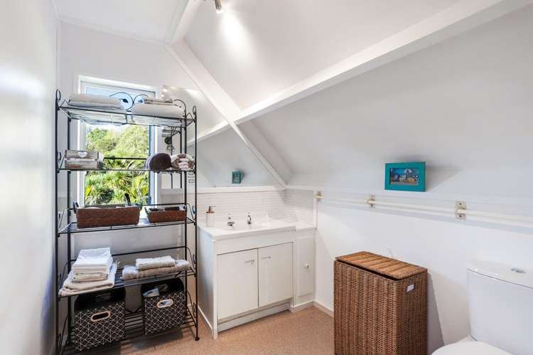 211 Shaw Road Titirangi_16