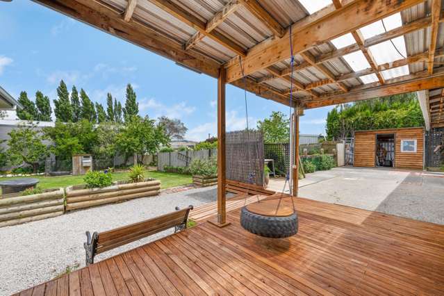 Sweet As Family Home In Seddon - Ready For You