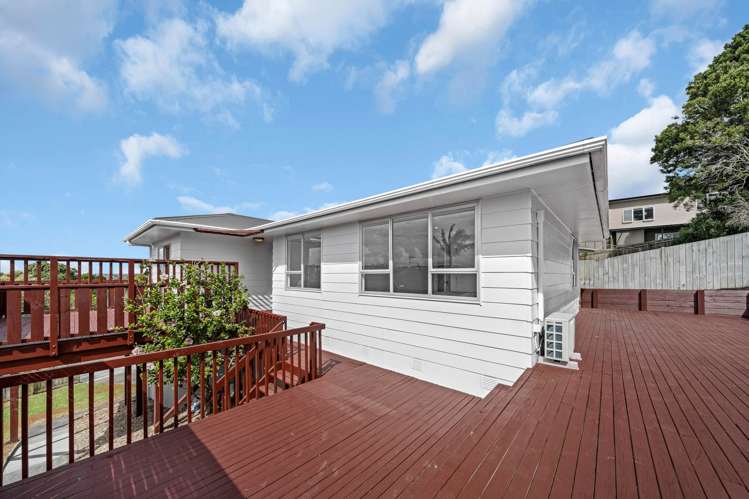 6 Celeste Place Totara Vale_26