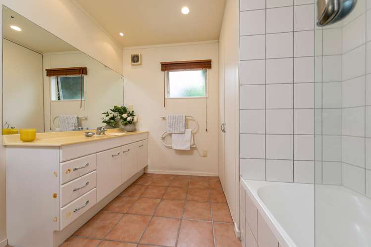 2B Evan Street Belmont_11