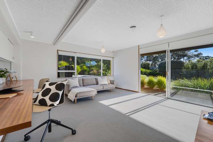 12 Burford Place Mellons Bay_32