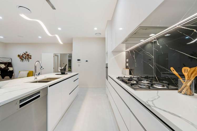 5 Tullymore Drive Flat Bush_5