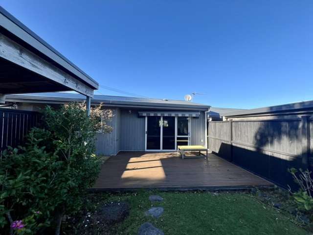 2 Bedroom Unit in Takapuna