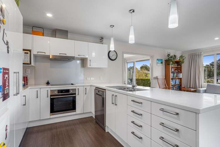 5 Pine Crest Drive Richmond_6