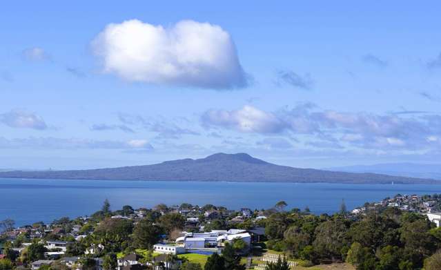 Rangitoto Zone! Stunning Views! 974sqm land