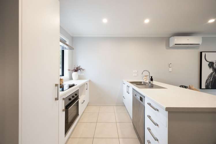 4/23 Montgomery Crescent Bader_5