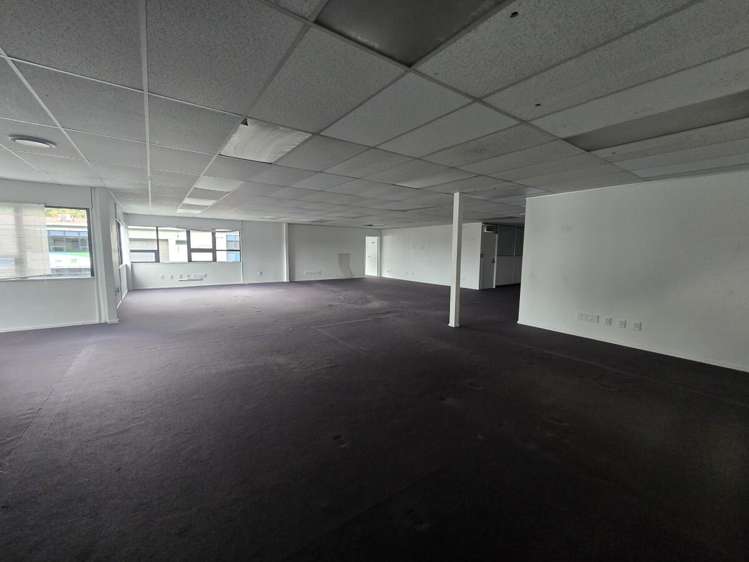 9/4 Glover Street Ngauranga_5