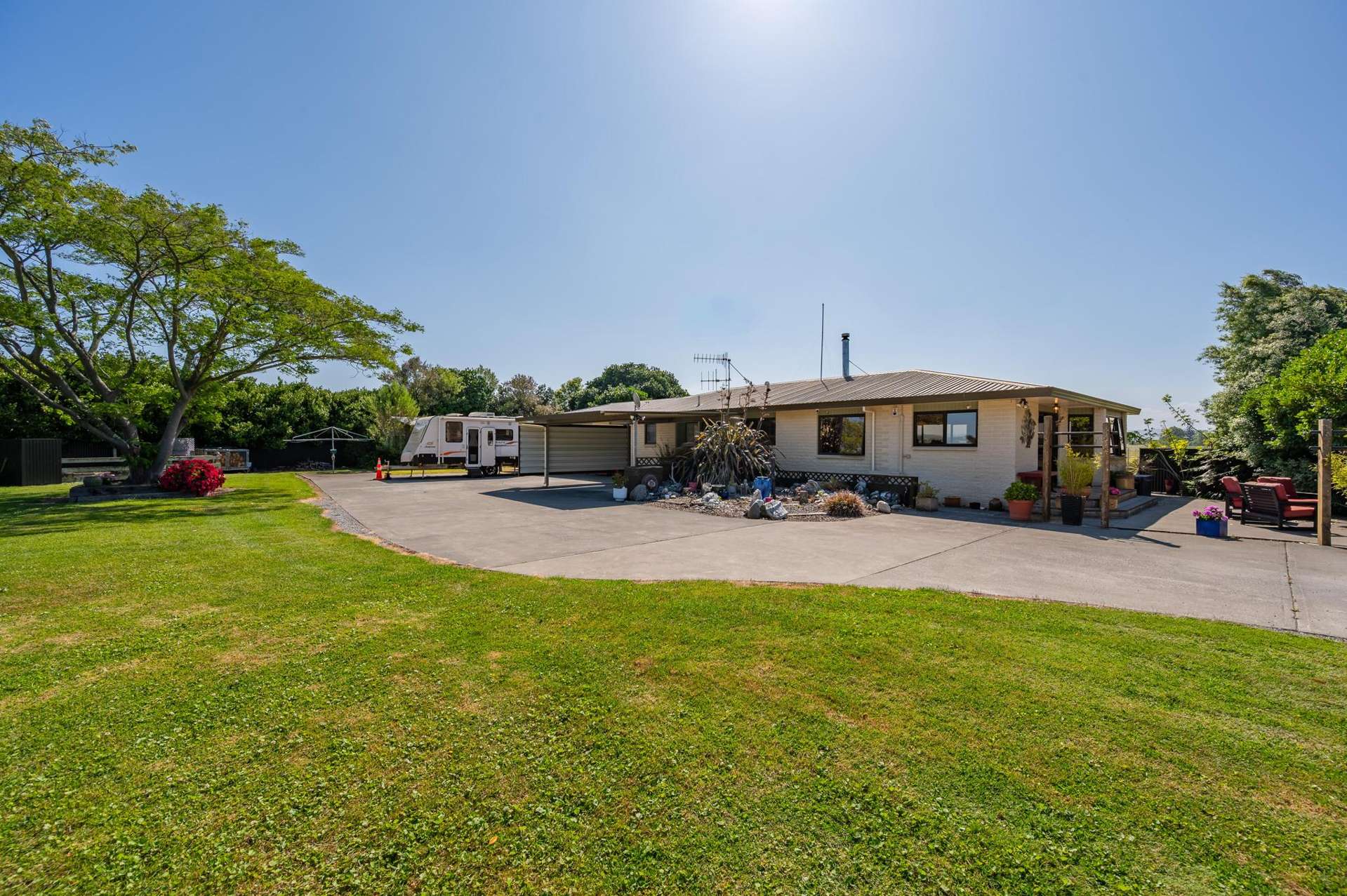 13 The Loop Meeanee_0