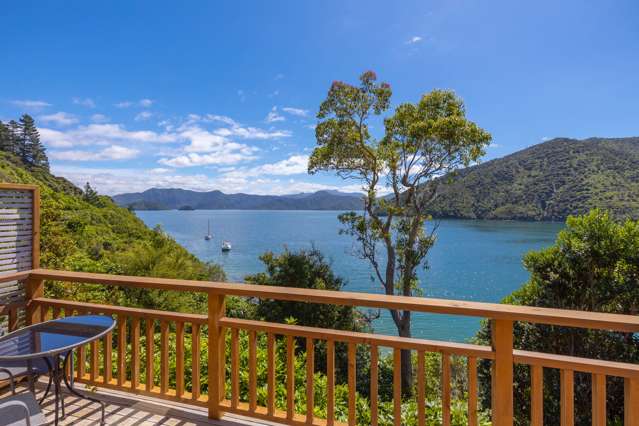 425 Port Underwood Road Whatamango Bay_2