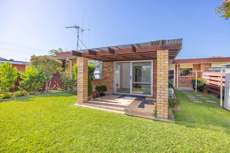 3 Sandringham Road Enderley_18
