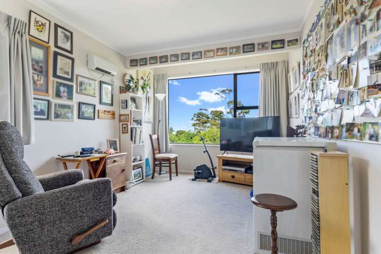 11 Ngarahana Avenue Paremoremo_14