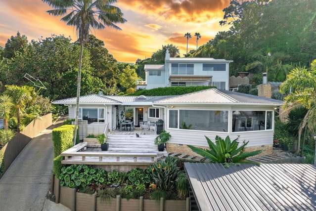 Easy-Care Beachside Living with Panoramic Views