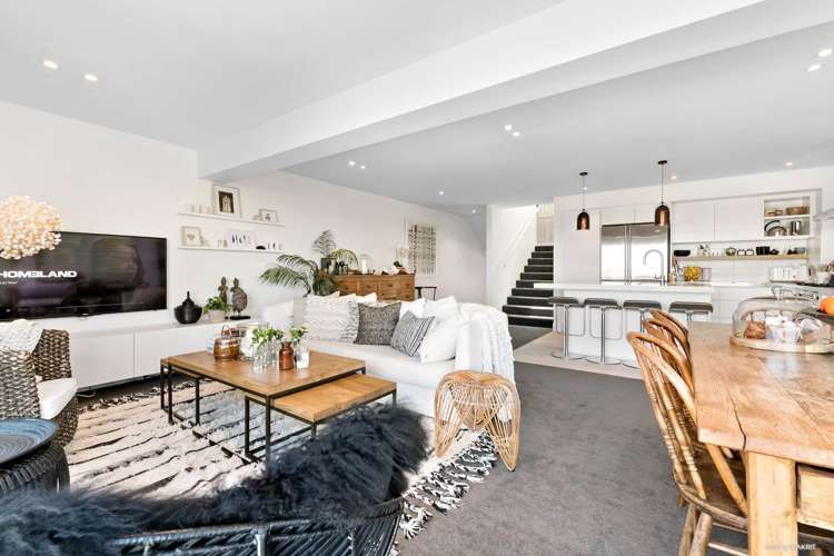 2/4 Huka Road Birkenhead_13