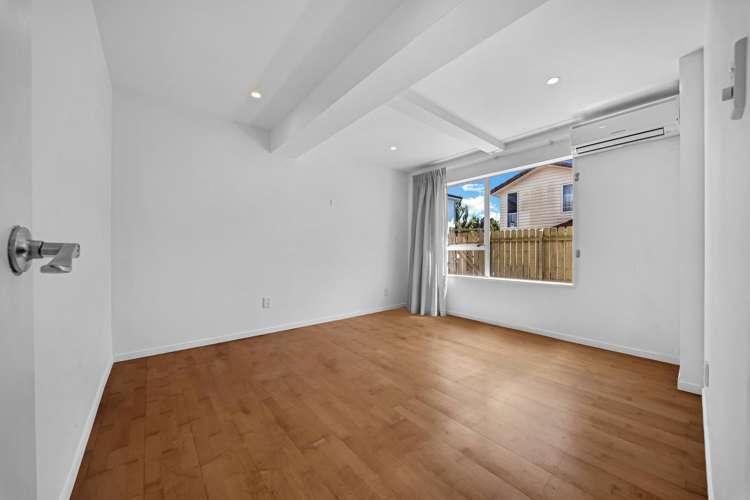 1/261 Don Buck Road Massey_25