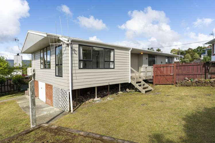 43 Fisher Terrace Te Kamo_24