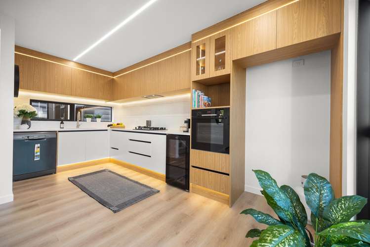 1/31 Akoranga Drive_1