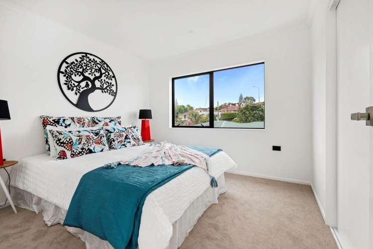 8,9,10/25 Griffen Park Road Mt Roskill_12