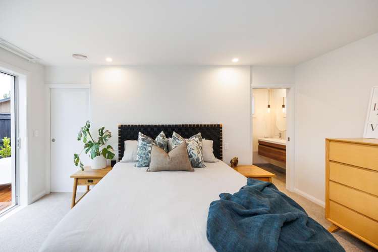 6 Solitude Crescent Kelvin Grove_27