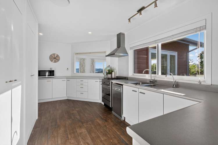 7 Lemonwood Grove Maungaraki_6