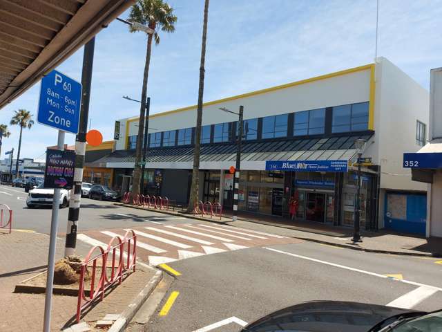 RETAIL SHOP FOR LEASE