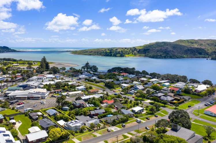 16 James Street Raglan_43