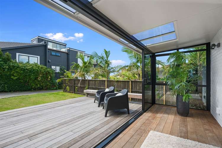 1/240 Hurstmere Road Takapuna_7