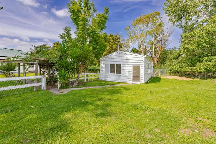 58, 58a 58b White Road Otane_46