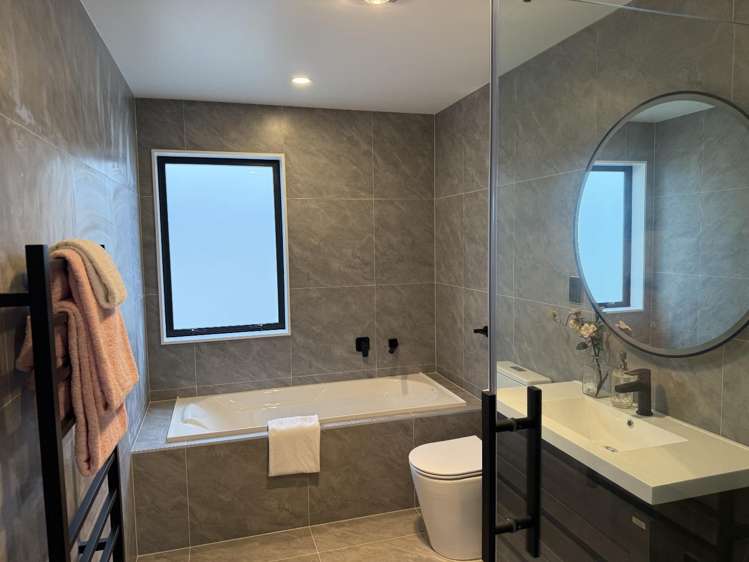 9 Spars Road 1629_8