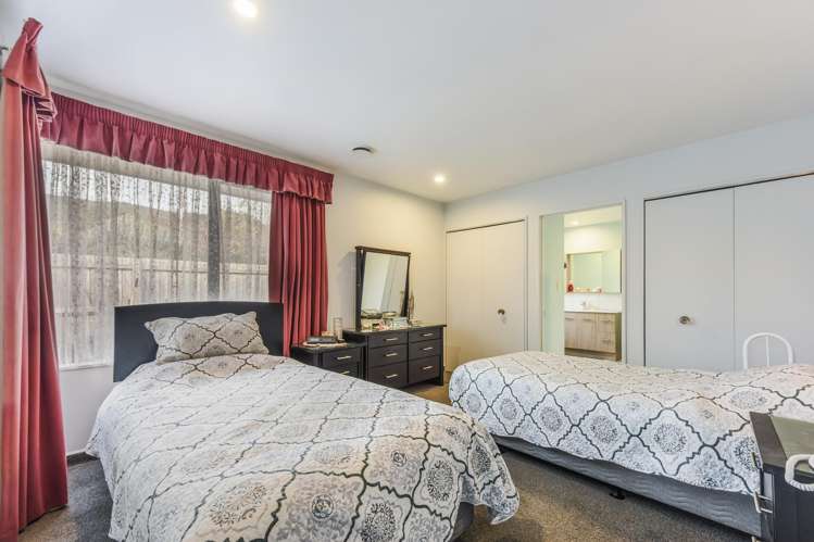 124 Templemore Drive Richmond_16