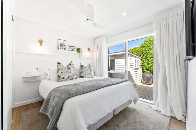 851 Whangaparaoa Road Manly_11