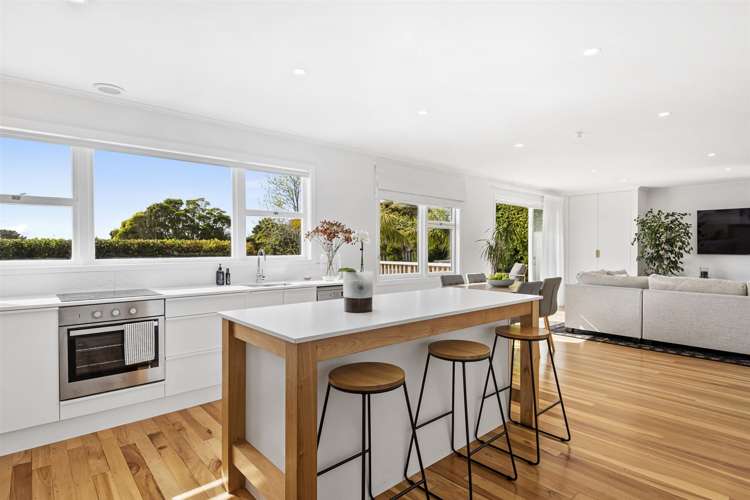 1/15 Ludlow Terrace Totara Vale_5