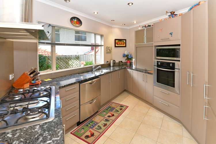 8/126 Whangaparaoa Road Red Beach_11