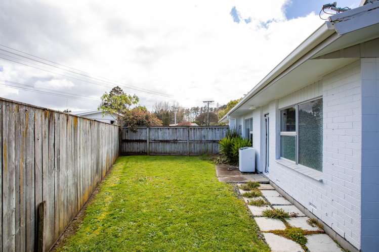 38A & 38B Anthony Crescent Bader_14