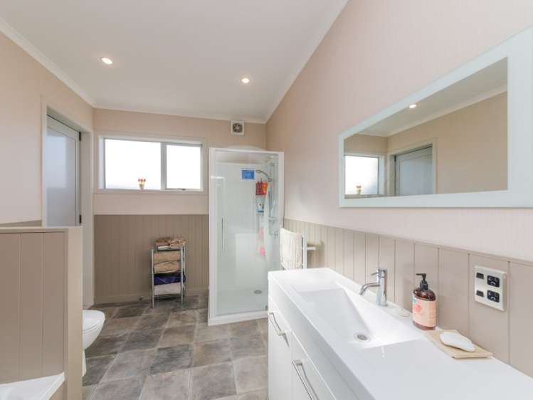 12 Shakespeare Way Kelvin Grove_11