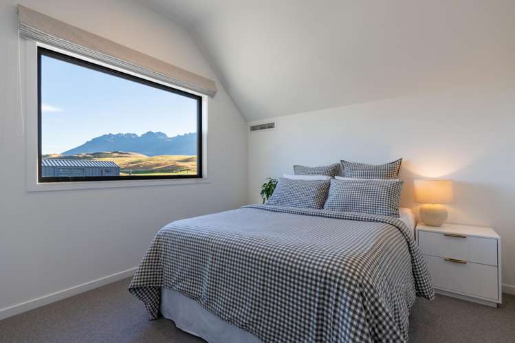 38 Shelduck Road Jacks Point_16