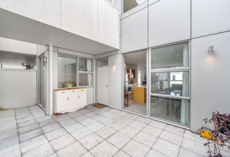 1G/1C Queen Mary Avenue Epsom_14