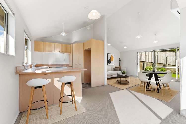 2/372 Whangaparaoa Road_2