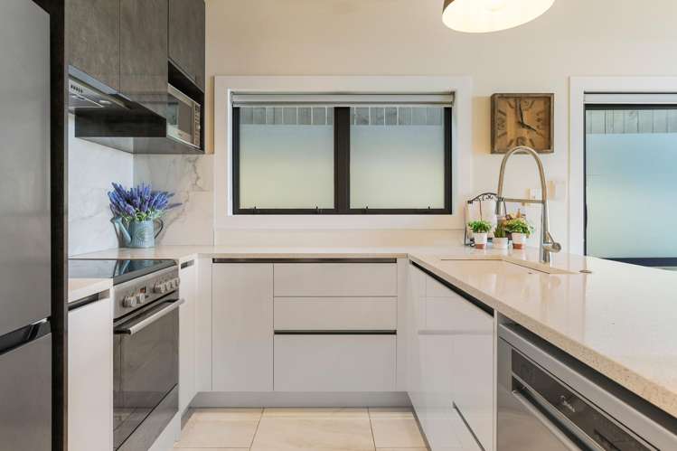 236 Vipond Road Stanmore Bay_26