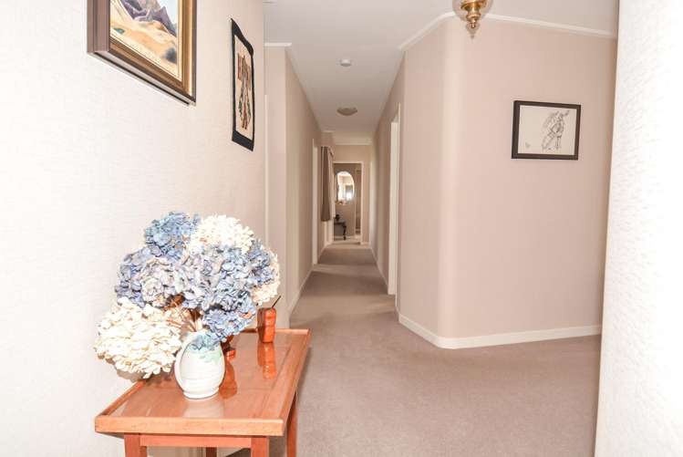 112 Wilton Street Windsor_12