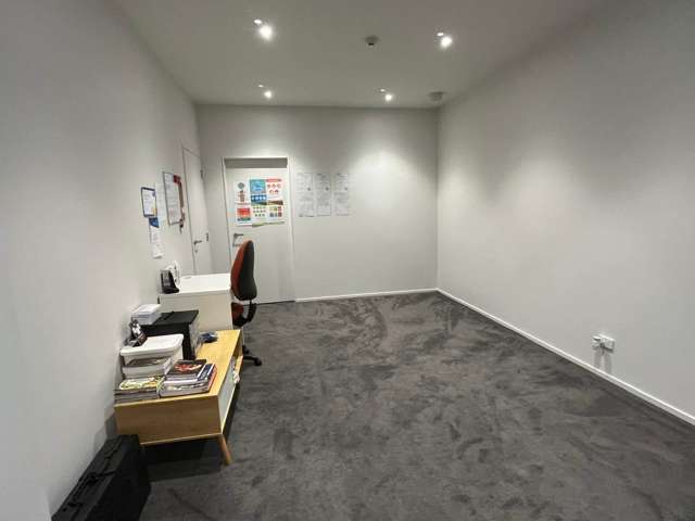 Unit 19/45 Karepiro Drive Stanmore Bay_4