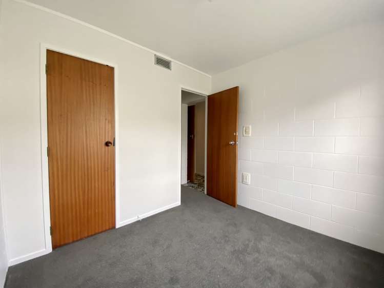 2/2 Northall Road New Lynn_11
