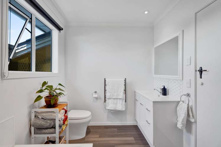 190A Seaview Road Westown_11