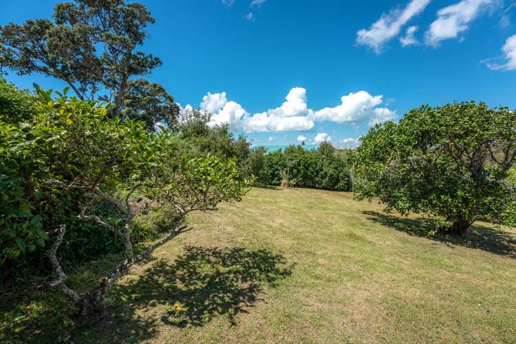 2 Bryan Road Surfdale_15