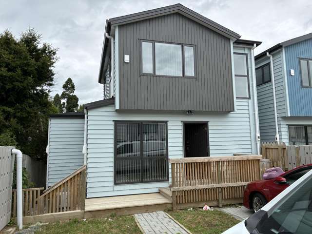 Brand New Modern 4-Bedroom Townhouse for Rent