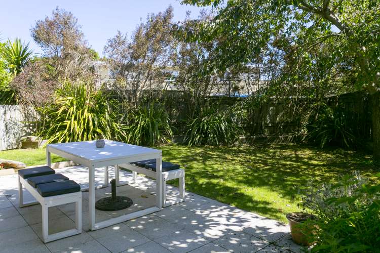 27 Hinemoa Avenue Taupo_28