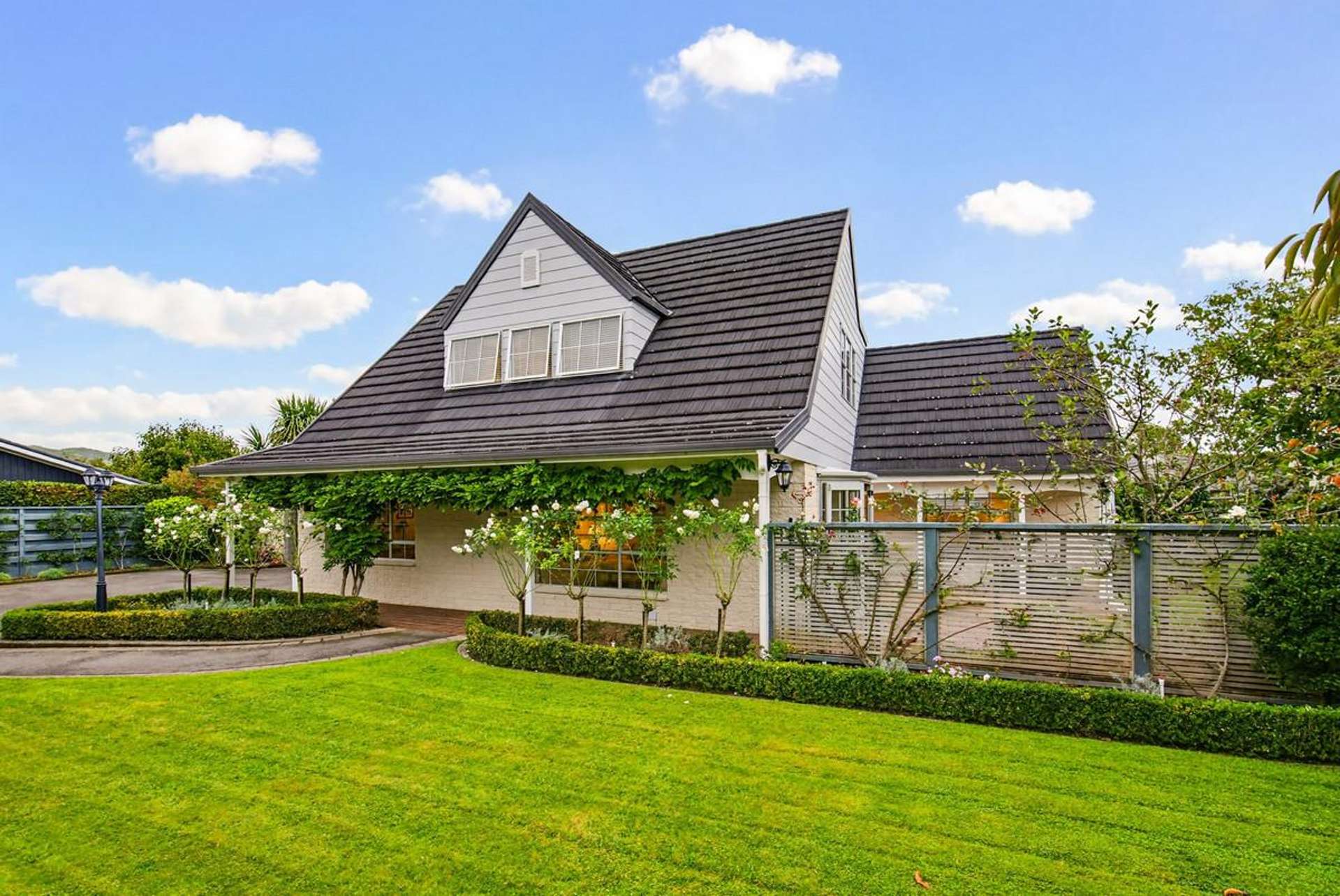 5 Patterson Grove Waikanae_0
