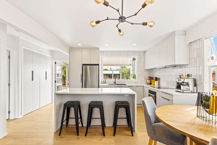 19 Brennan Avenue Te Atatu Peninsula_3